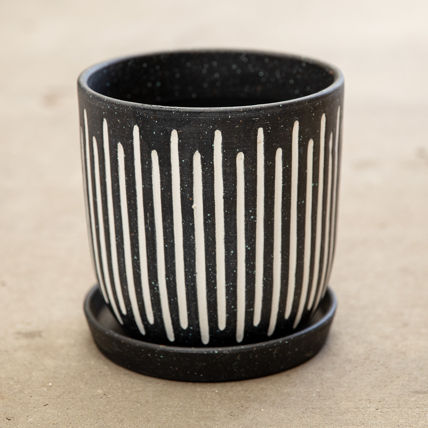 deco pot at your farm and garden