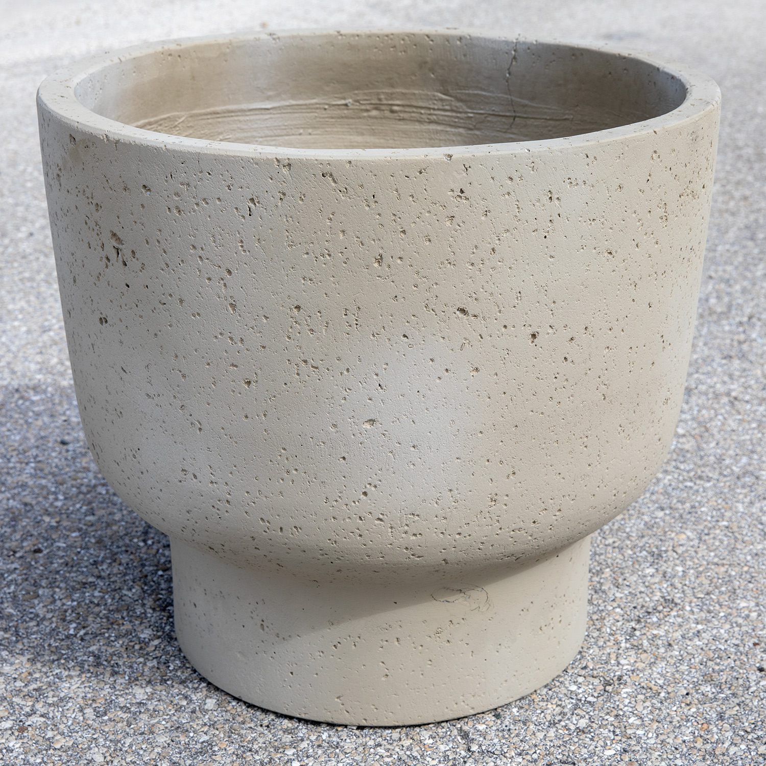 premiostone planter at your farm and garden